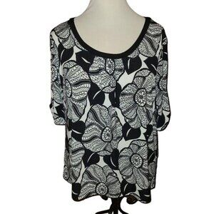 Creative Design Works Plus Size 2X Patterned Flower Shirt